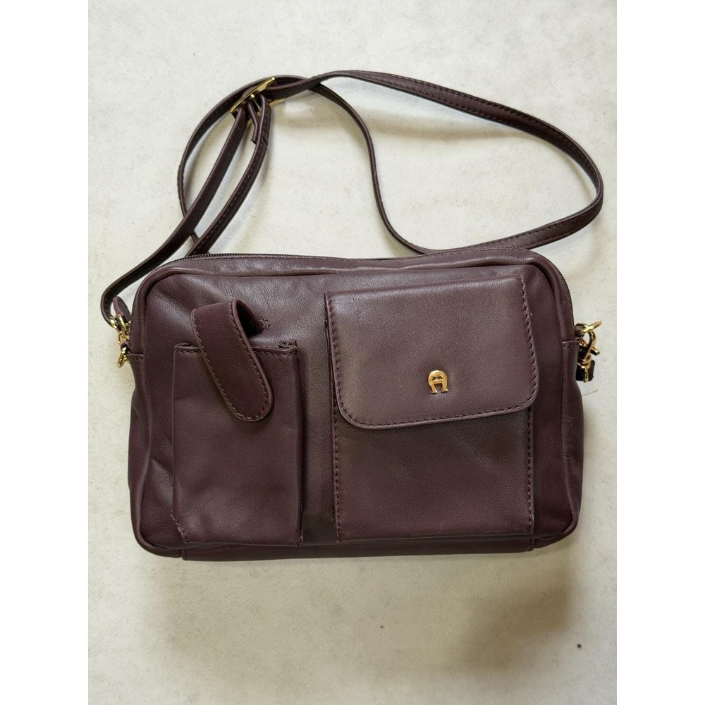 Etienne Aigner Vintage Dark Burgundy Leather Crossbody Shoulder Bag 1990's-Y2K